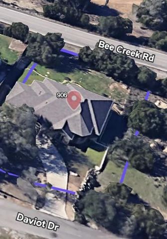 906 Daviot DR, Spicewood, TX 78669