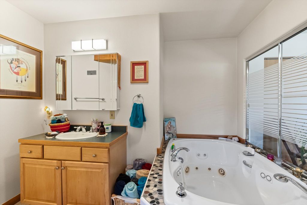 Image 18 of property listing at 4 Sunset Court, Plains, MT 59859