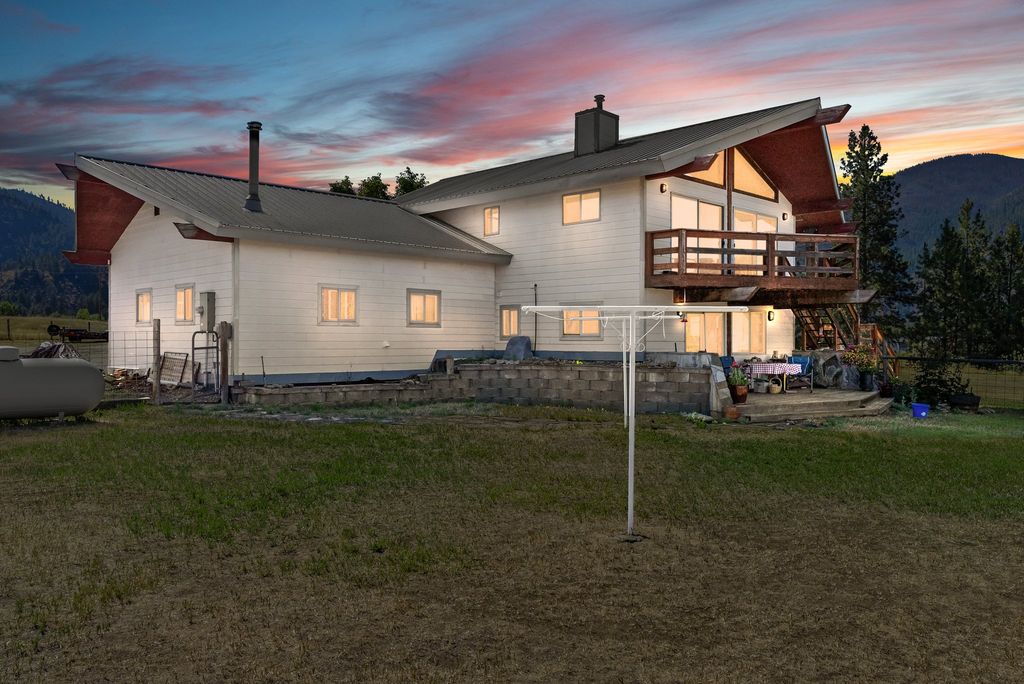 Image 49 of property listing at 4 Sunset Court, Plains, MT 59859