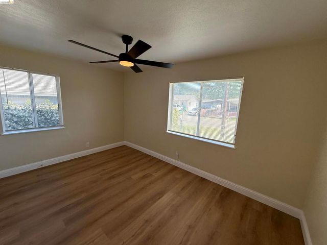 2353 Robindale Ave, Stockton, CA 95205