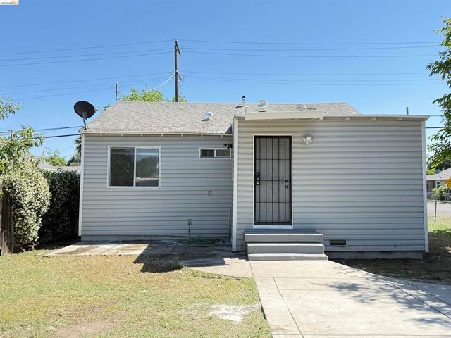 2353 Robindale Ave, Stockton, CA 95205