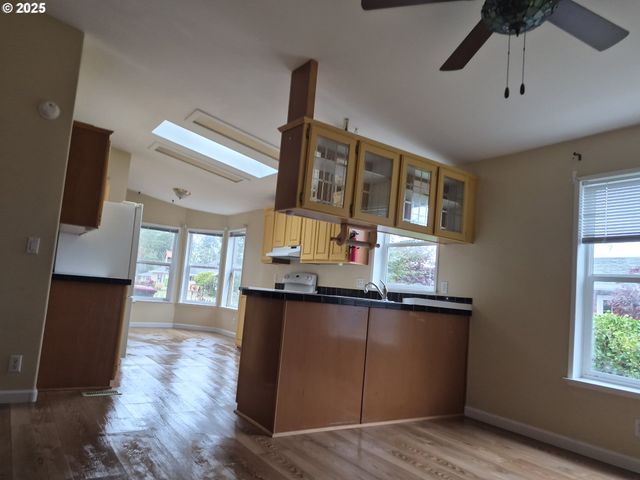 140 Sw BIRCH Ave, Warrenton, OR 97146