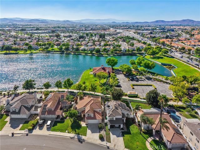30055 Calle Belcanto, Menifee, CA 92584