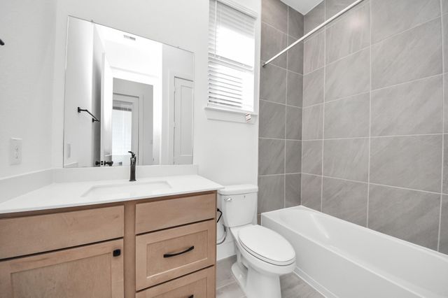 9514 Chateau Hill, Iowa Colony, TX 77578