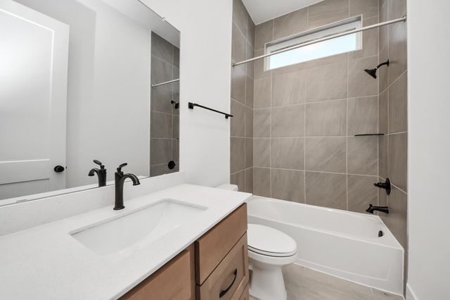 9514 Chateau Hill, Iowa Colony, TX 77578