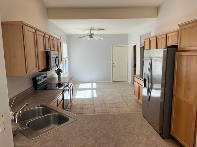 9635 E Rocky Lake Drive, Sun Lakes, AZ 85248