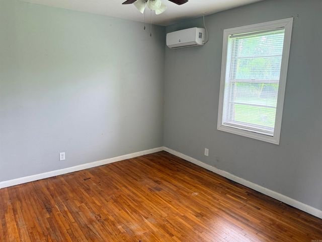 1604 W Childress Street, Morrilton, AR 72110