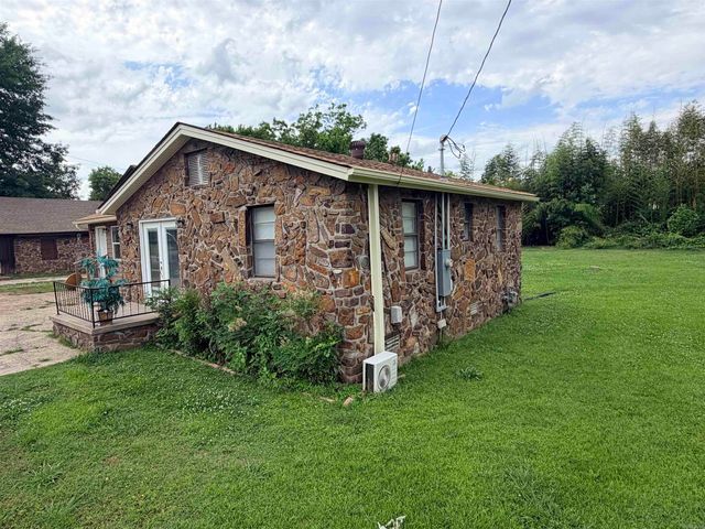 1604 W Childress Street, Morrilton, AR 72110