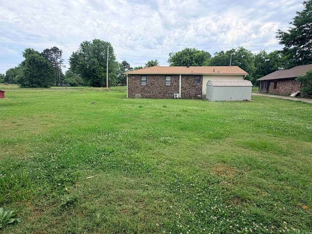 1604 W Childress Street, Morrilton, AR 72110