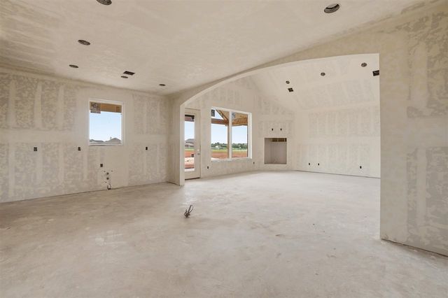 5108 SW Bishop Rd, Lawton, OK 73505