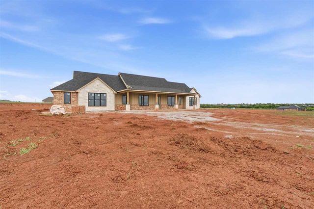 5108 SW Bishop Rd, Lawton, OK 73505