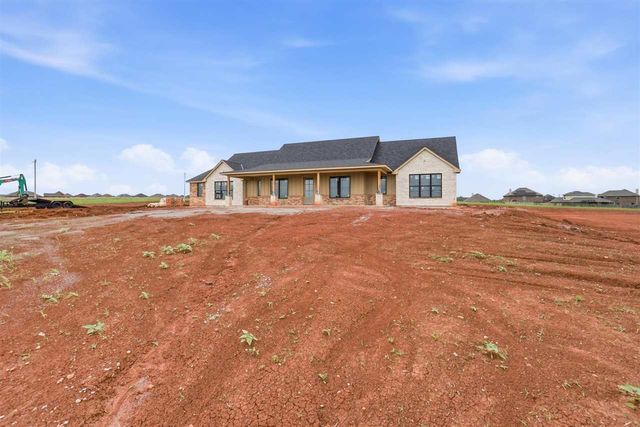 5108 SW Bishop Rd, Lawton, OK 73505