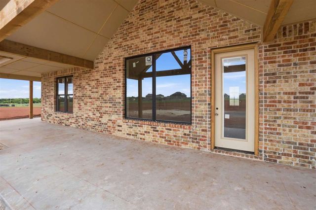 5108 SW Bishop Rd, Lawton, OK 73505