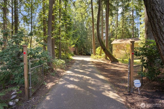 16816 43rd Street Ct E, Lake Tapps, WA 98391