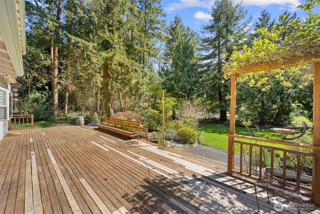 16816 43rd Street Ct E, Lake Tapps, WA 98391
