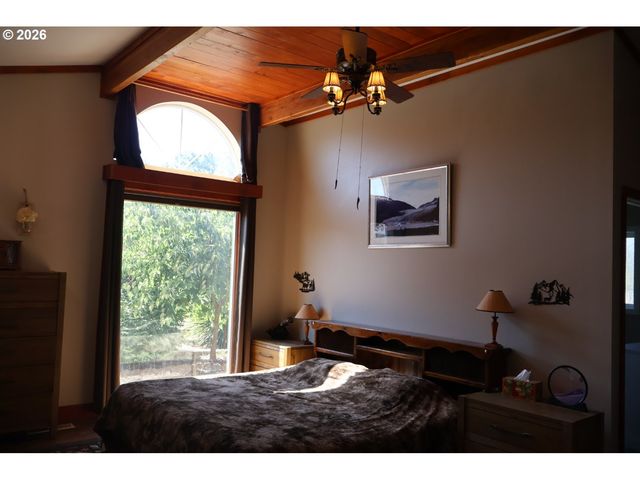 3030 Ne NEWBY St, Mc Minnville, OR 97128