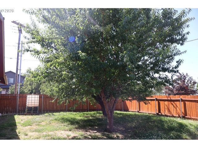 3030 Ne NEWBY St, Mc Minnville, OR 97128