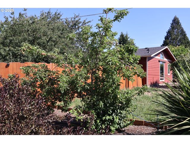 3030 Ne NEWBY St, Mc Minnville, OR 97128