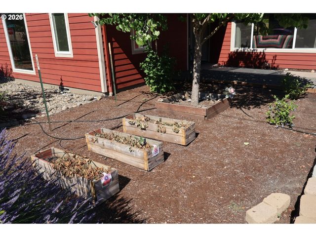 3030 Ne NEWBY St, Mc Minnville, OR 97128