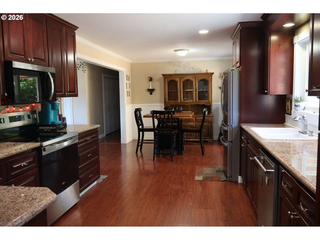 3030 Ne NEWBY St, Mc Minnville, OR 97128
