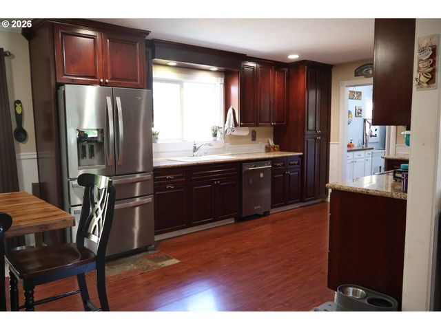 3030 Ne NEWBY St, Mc Minnville, OR 97128