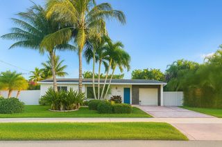 9510 SW 45th St, Miami, FL 33165