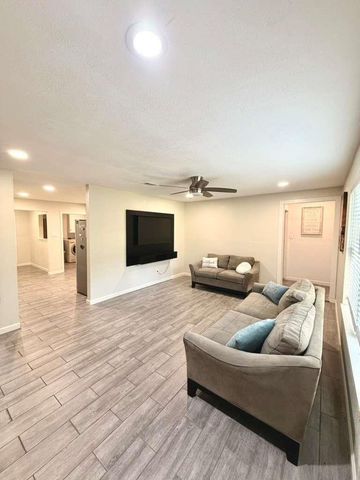 134 Linnwood Drive, Woodbranch, TX 77357