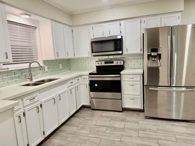 134 Linnwood Drive, Woodbranch, TX 77357