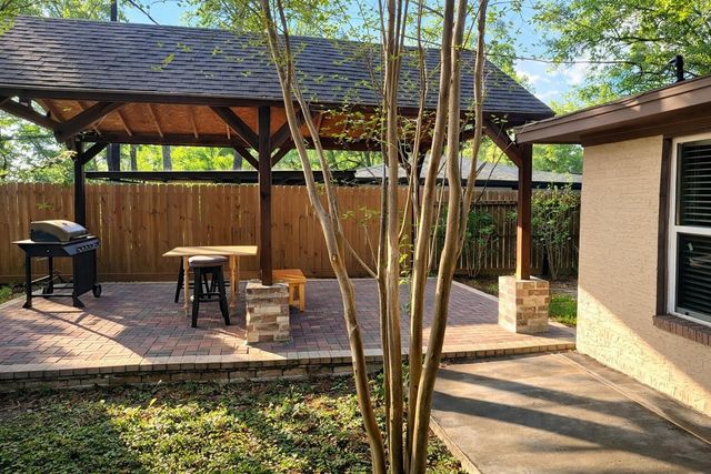 134 Linnwood Drive, Woodbranch, TX 77357