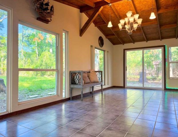 134 Linnwood Drive, Woodbranch, TX 77357