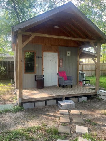 134 Linnwood Drive, Woodbranch, TX 77357