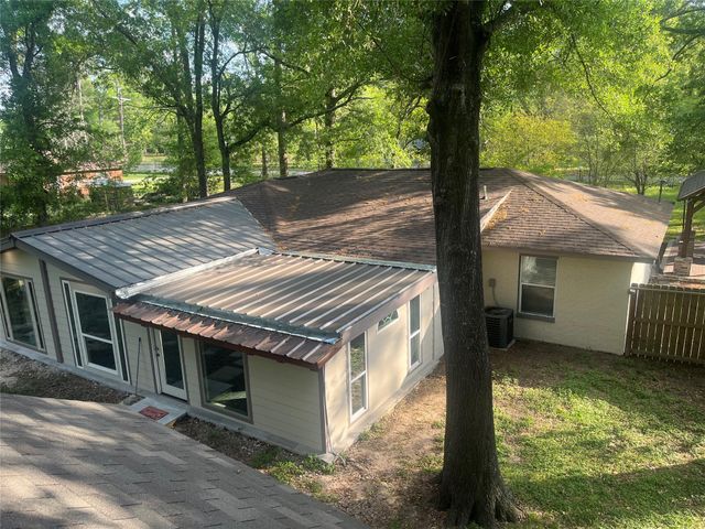 134 Linnwood Drive, Woodbranch, TX 77357