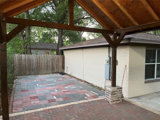 134 Linnwood Drive, Woodbranch, TX 77357