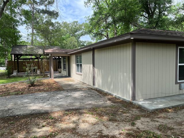 134 Linnwood Drive, Woodbranch, TX 77357