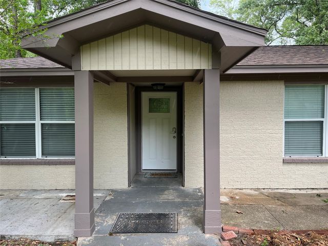 134 Linnwood Drive, Woodbranch, TX 77357