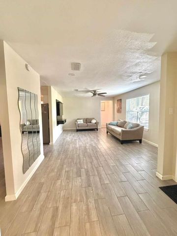 134 Linnwood Drive, Woodbranch, TX 77357