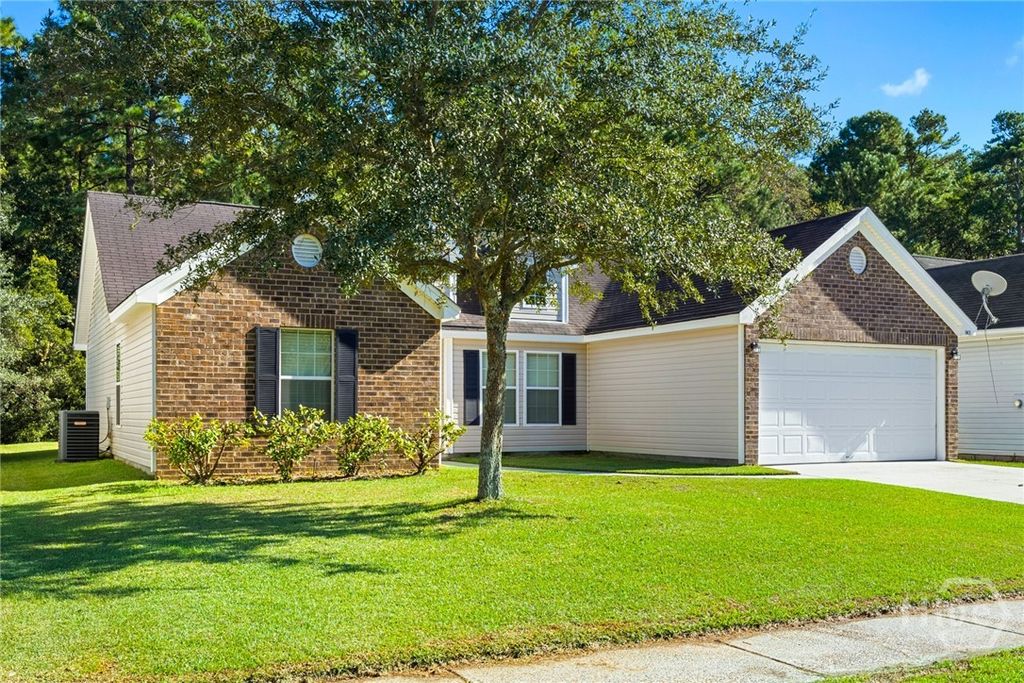 Image 2 of property listing at 143 Wax Myrtle Court, Savannah, GA 31419