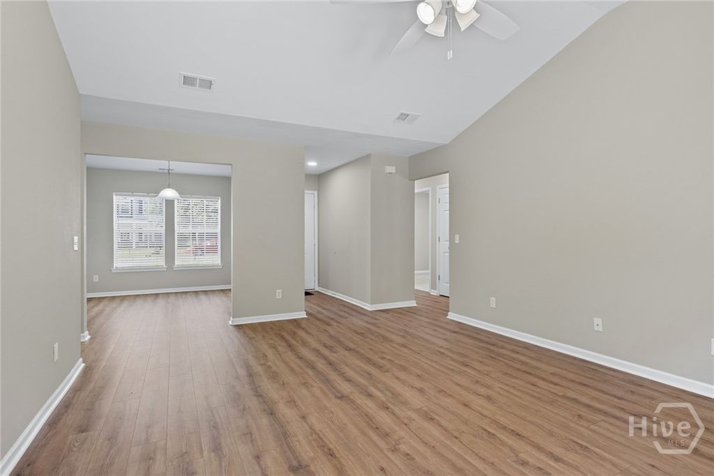 Image 8 of property listing at 143 Wax Myrtle Court, Savannah, GA 31419