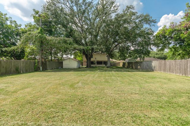 519 Sharon Drive, Humble, TX 77338