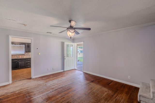 519 Sharon Drive, Humble, TX 77338