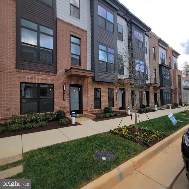 2008 TYSONS RIDGELINE, Falls Church, VA 22043