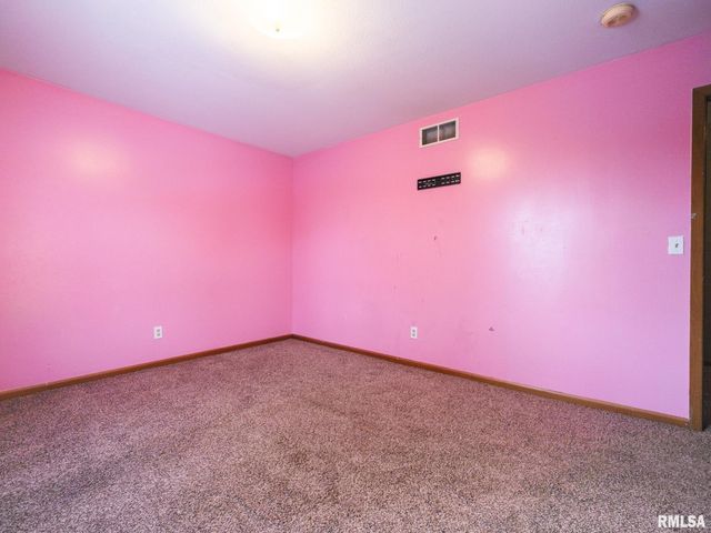 3317 W RICHWOODS Boulevard, Peoria, IL 61604