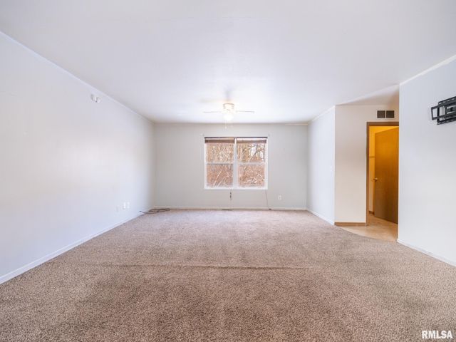 3317 W RICHWOODS Boulevard, Peoria, IL 61604