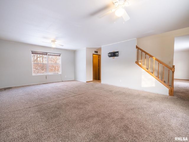 3317 W RICHWOODS Boulevard, Peoria, IL 61604