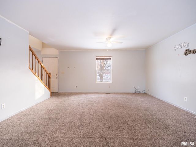 3317 W RICHWOODS Boulevard, Peoria, IL 61604