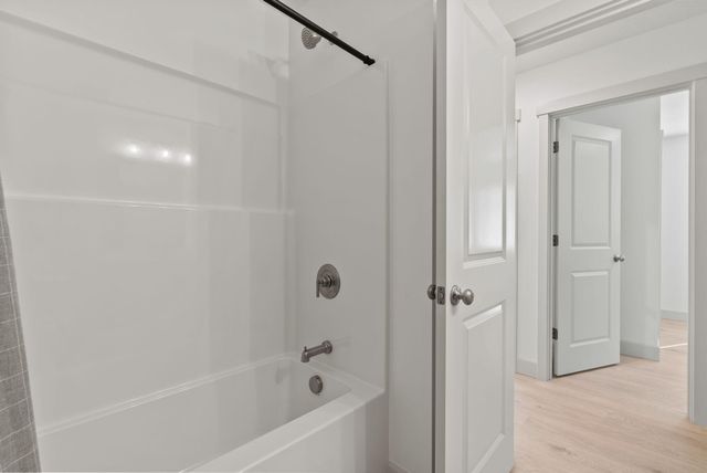 4058 SW Obsidian Place 190, Redmond, OR 97756