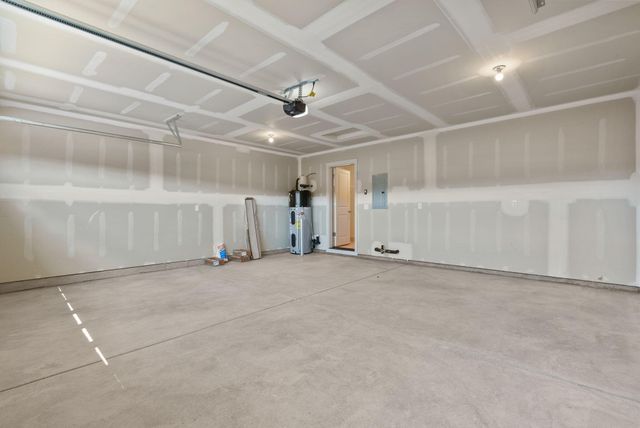 4058 SW Obsidian Place 190, Redmond, OR 97756