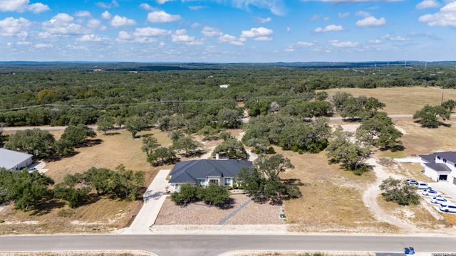 909 Annabelle Ave, Bulverde, TX 78163