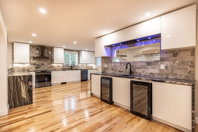 2 Ernst Way, Harwich, MA 02645