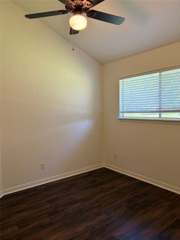1404 Andra LN, San Marcos, TX 78666